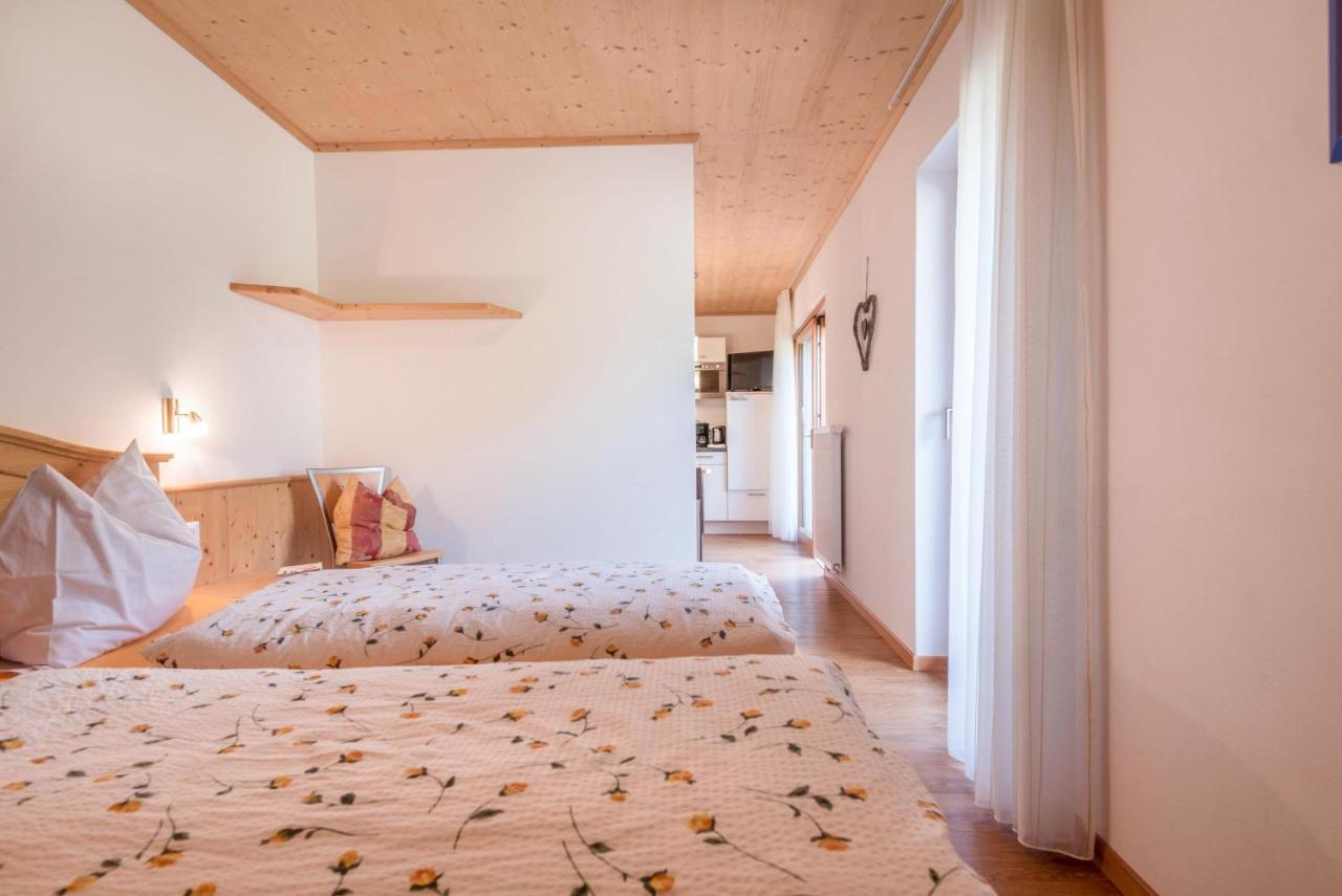 Huberhof App Gala Apartment Feldthurns Bagian luar foto
