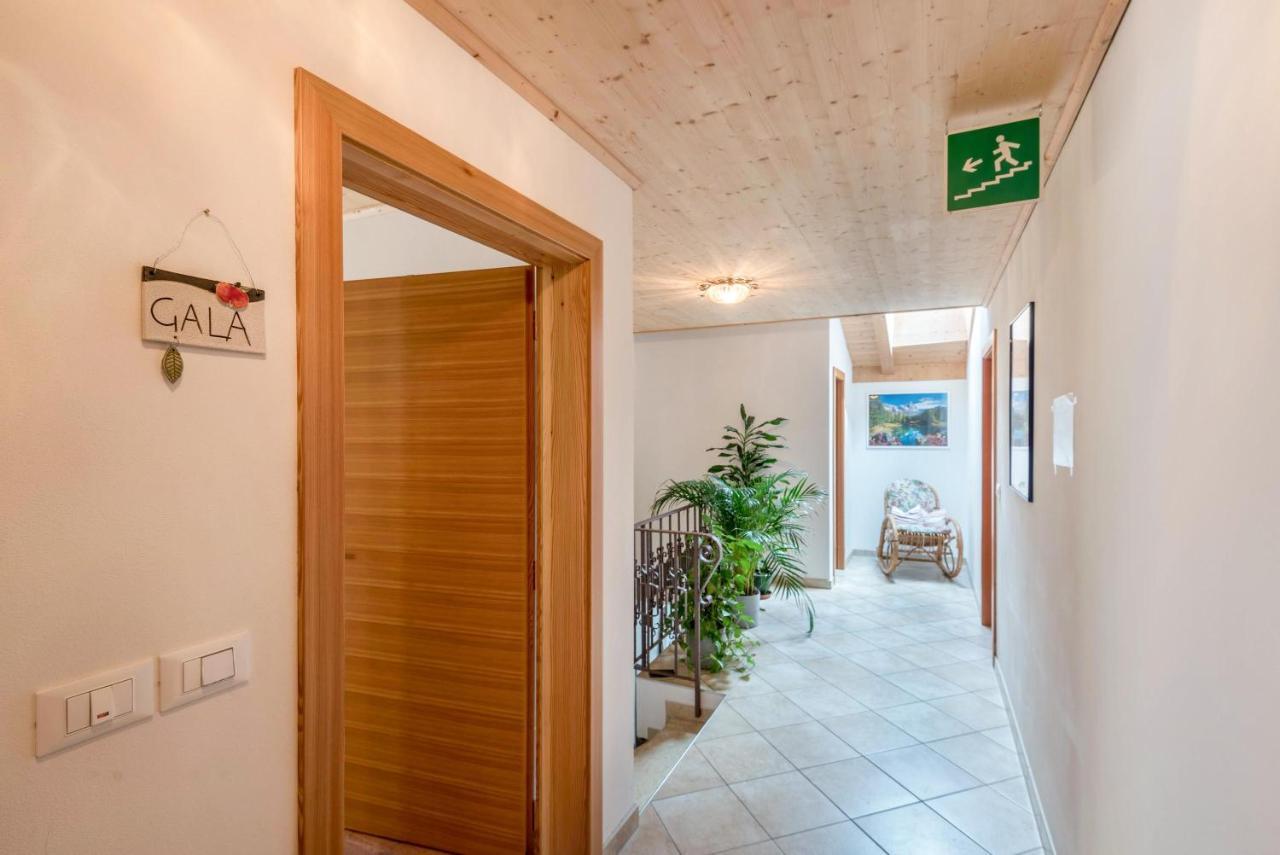 Huberhof App Gala Apartment Feldthurns Bagian luar foto