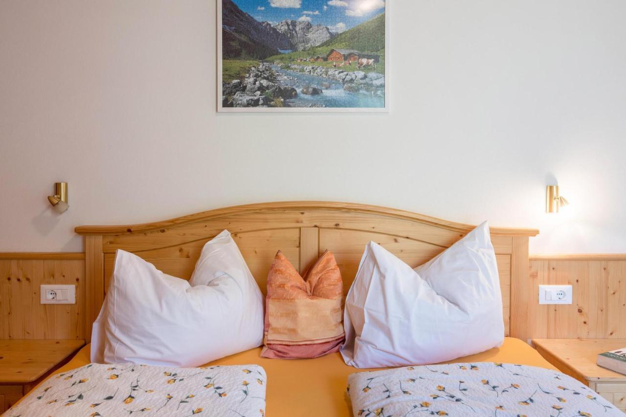 Huberhof App Gala Apartment Feldthurns Bagian luar foto