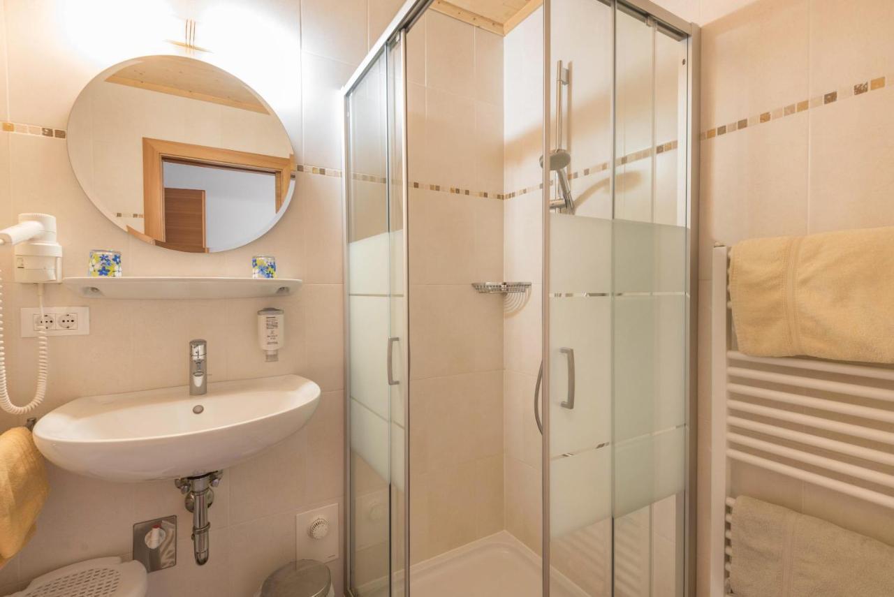 Huberhof App Gala Apartment Feldthurns Bagian luar foto